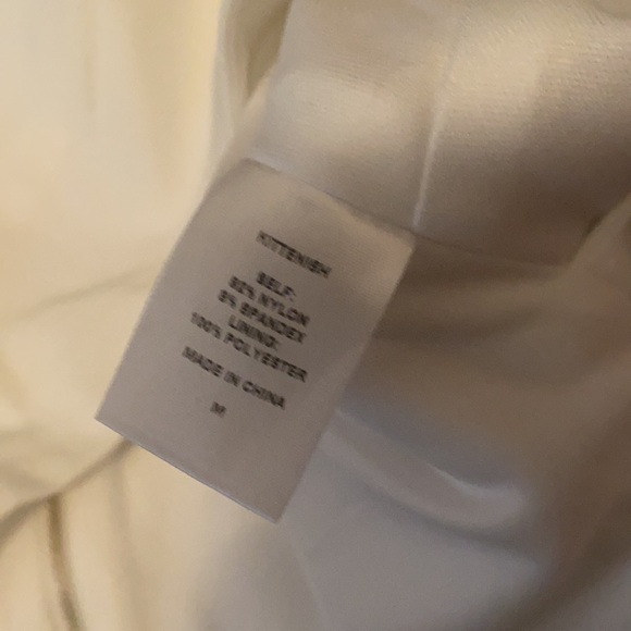 Kittenish white crop top size M - Picture 4 of 4